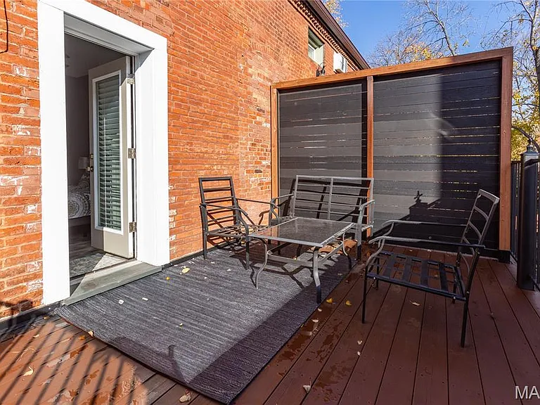 906 Hickory St — Photo 9