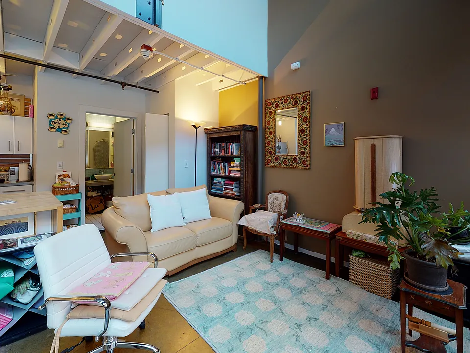 251 Heath St
