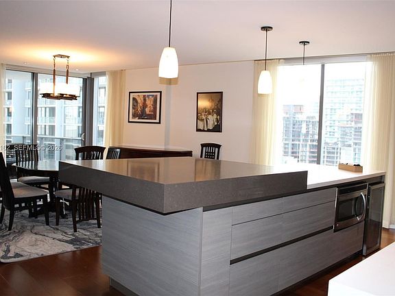 2nd image of 31 SE 6th St APT 1801