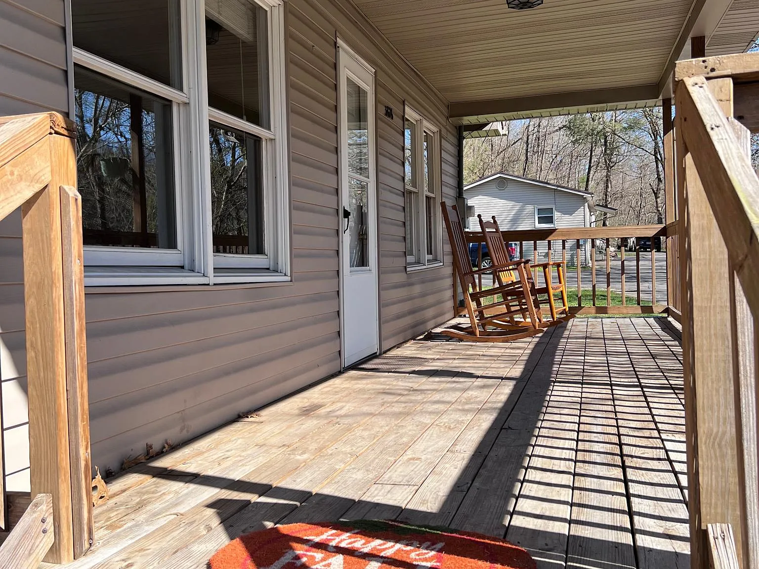 3676 E Shelbiana Rd — Photo 3