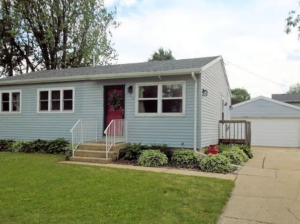 113 Southview Dr, Rochelle, IL 61068