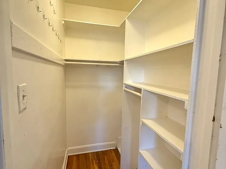 1226 N Marion St — Photo 7