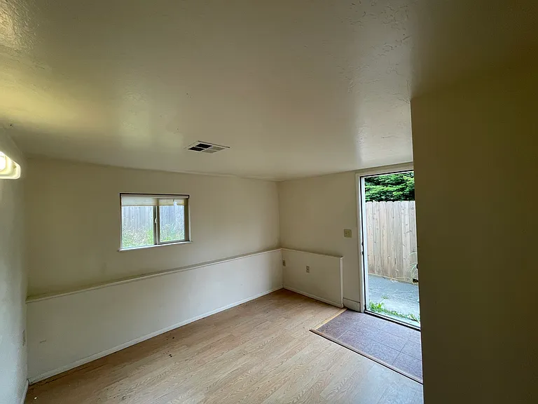 2376 Lk Wood Blvd — Photo 18