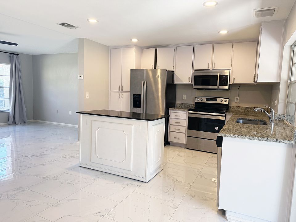 1st image of 14688 Pine Glen Cir