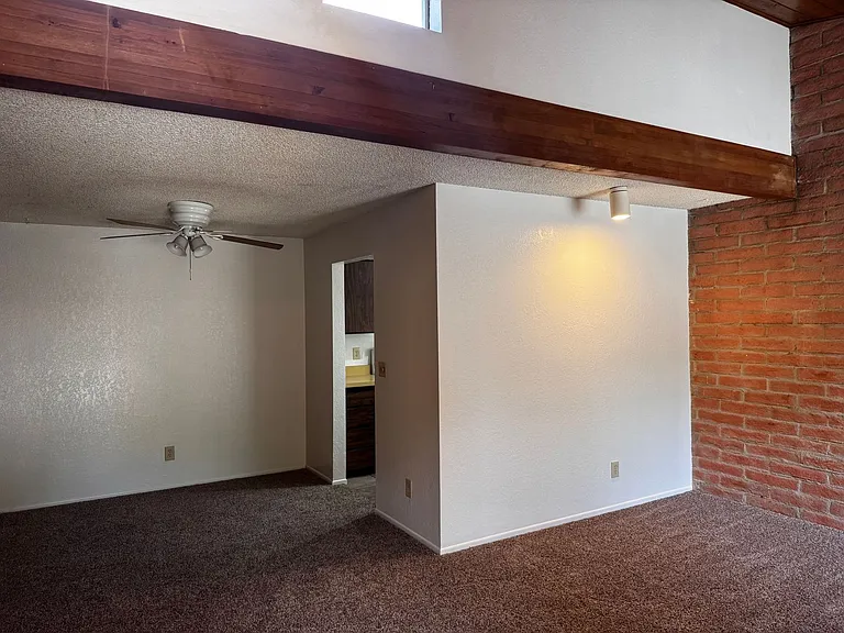 3708 N Country Club Rd #A-D — Photo 3