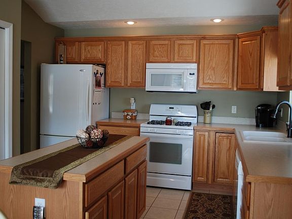 4th image of 10782 Washtenaw Dr
