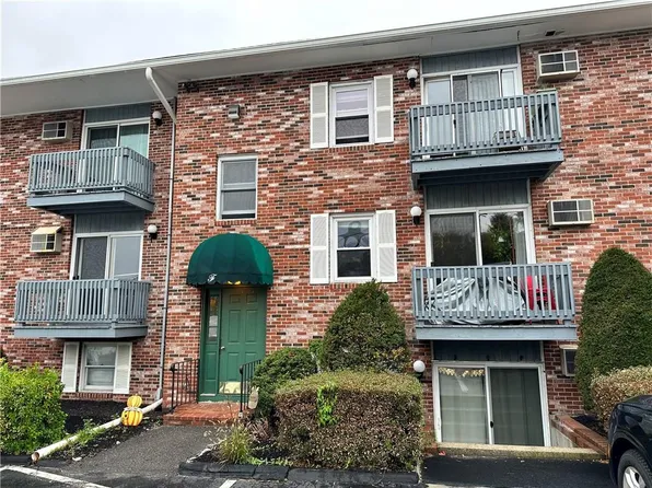 200 Manville Hill Rd #F142, Cumberland, RI 02864