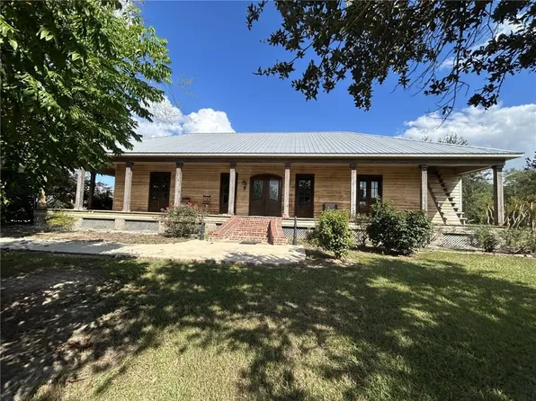 771 9th St, Ville Platte, LA 70586