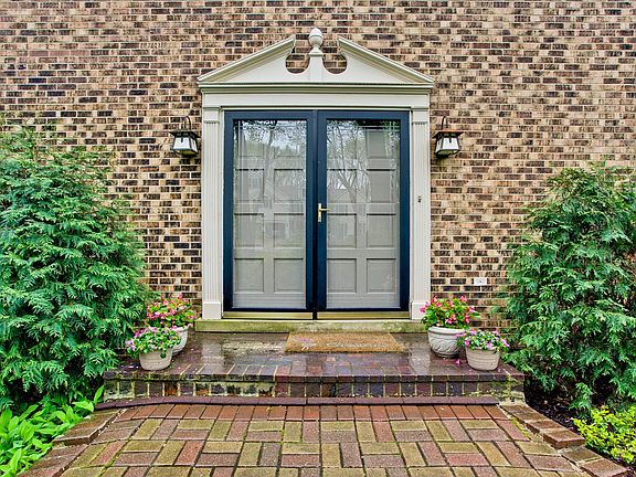 2nd image of 251 Dover Cir