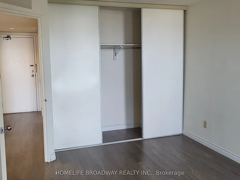 2460 Eglinton Ave E #1708 — Photo 8