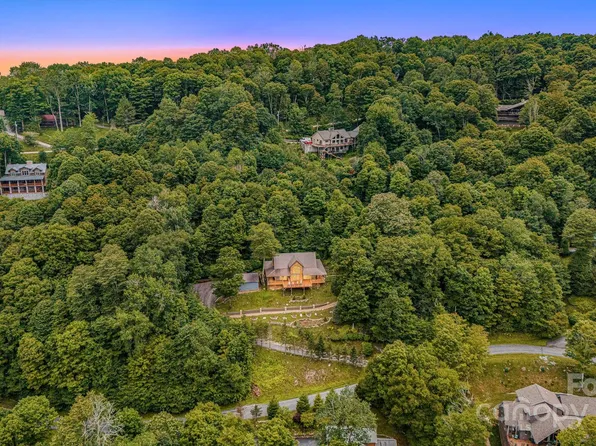 670 Overlook Dr, Mars Hill, NC 28754