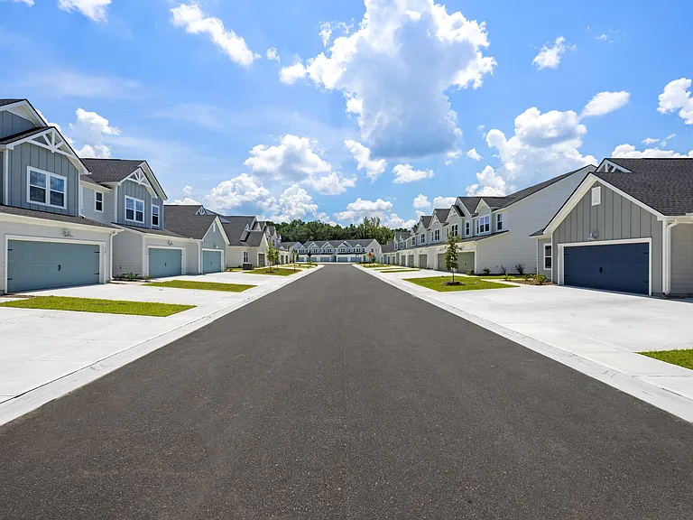 Clear Lake Reserve Townhomes — Photo 6