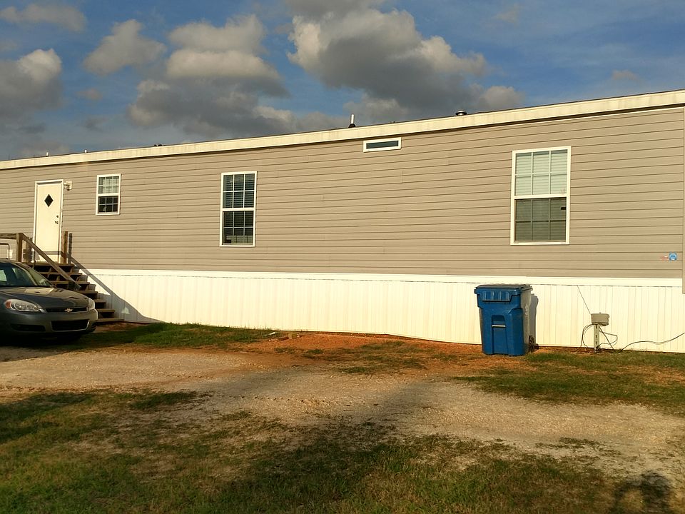 2nd image of 950 County Road 30
