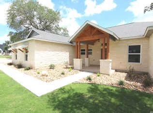 142 Timber Pl, La Vernia, TX 78121