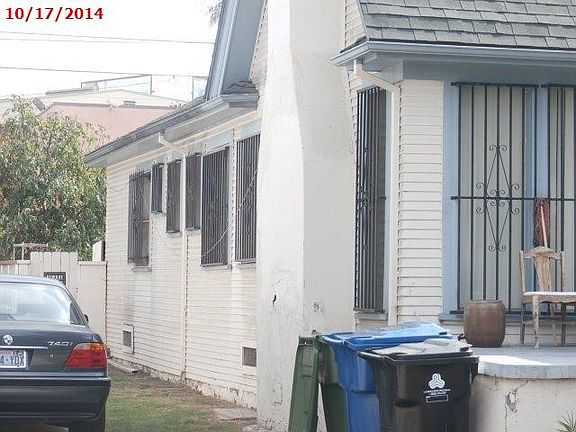 3rd image of 1118 S Manhattan Pl