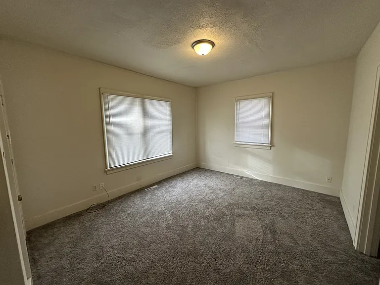 4 E National St #1 — Photo 1