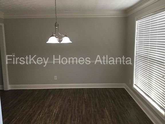 3rd image of 1147 Folkstone Dr