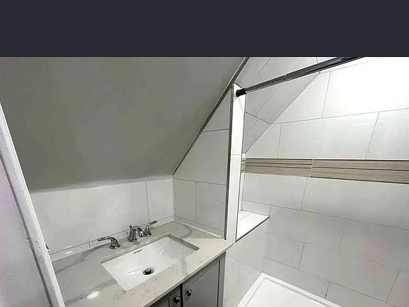 3rd image of 1777 Broadway St #3