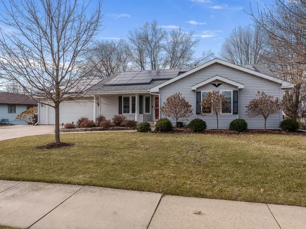 1607 Trainer Rd, Rockford, IL 61108