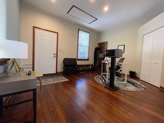 4th image of 4324 Todd Ave #1