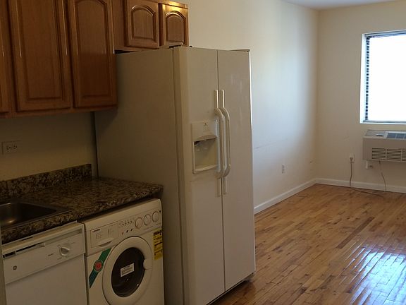 2nd image of 8427 Lander St APT 4R