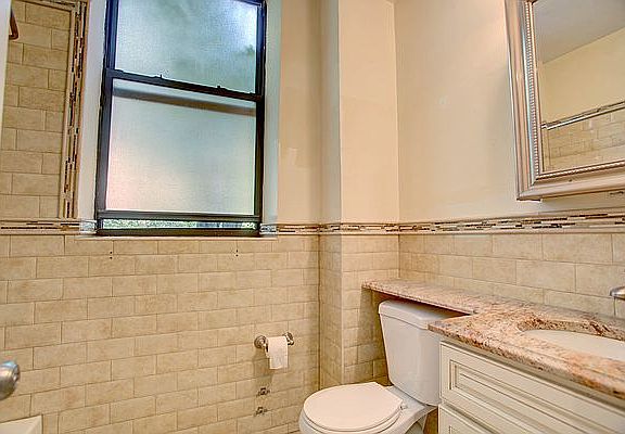 4th image of 47 W 90th St APT 4