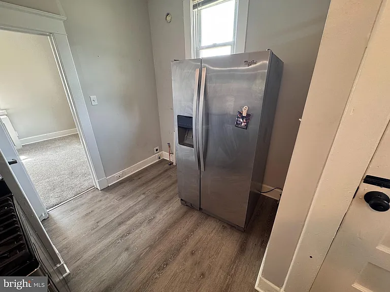 222 Townsend Ave — Photo 8