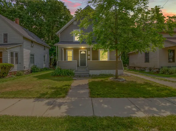 31 Rippon Ave, Hillsdale, MI 49242