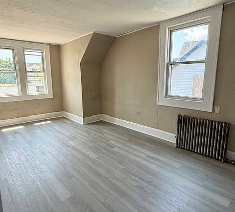 2nd image of 53 Dixon Ave