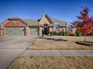 3013 Skye Ridge Dr, Norman, OK 73069