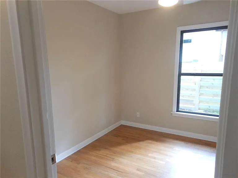 4615 Banister Ln — Photo 14