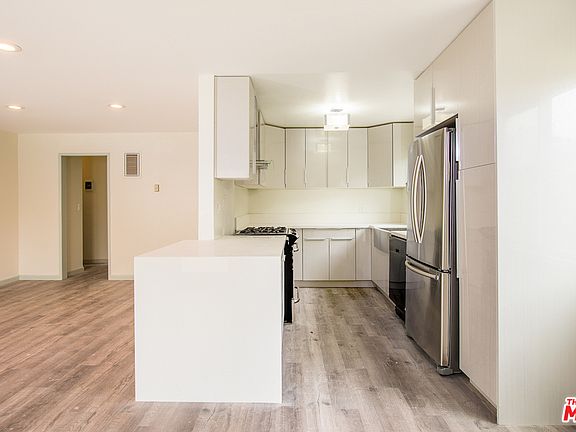 5th image of 1850 11th St APT 3
