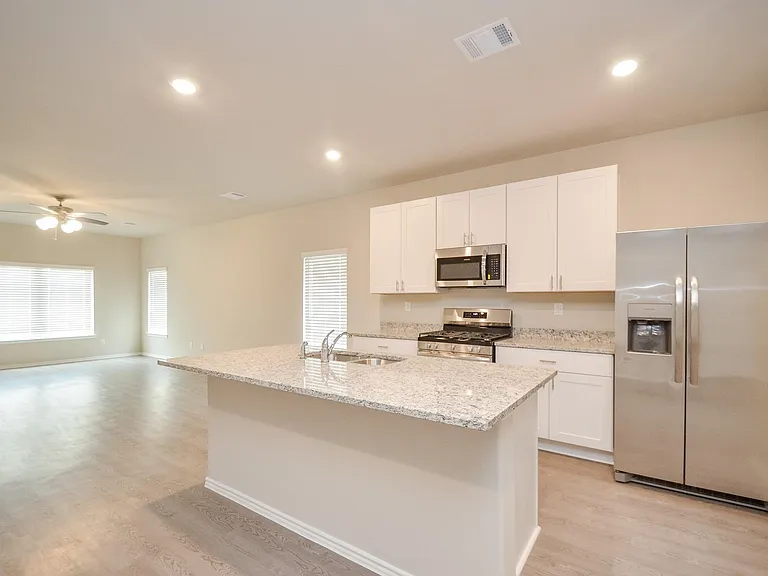 25513 Blossom Ct — Photo 7