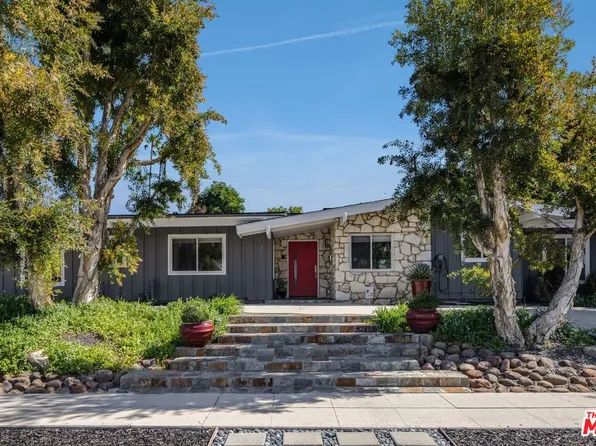 4910 Abbeyville Ave, Woodland Hills, CA 91364