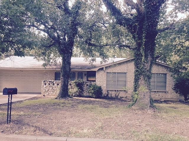 1st image of 940 Wedgewood Dr