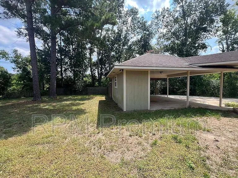 13235 Country Park Ave — Photo 42