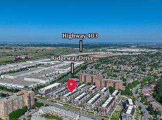 3415 Ridgeway Dr, Mississauga, ON L5L 0B9