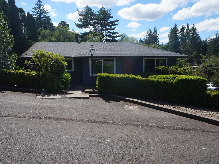 4623 SW 47th Ave — Photo 1
