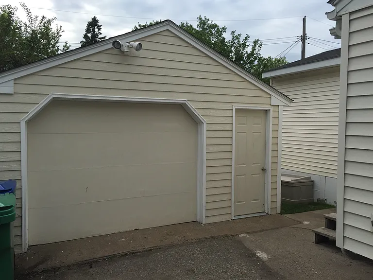 2530 Xylon Ave S — Photo 21
