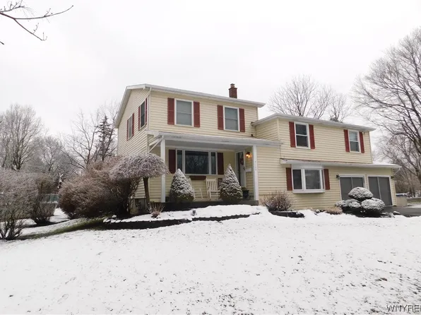 4160 James Ct, Williamsville, NY 14221