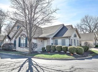 2067 Wentworth Village Dr, Bellbrook, OH