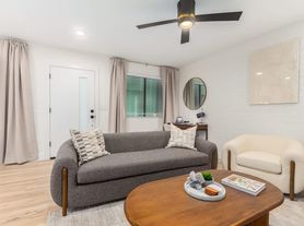6631 E Cheery Lynn Rd