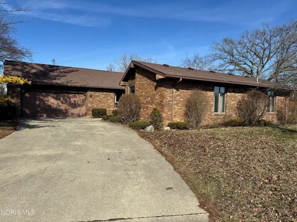 601 Pheasant Dr, Bowling Green, OH 43402