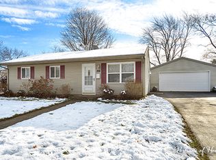 704 Calico Dr, Aurora, IL 60506