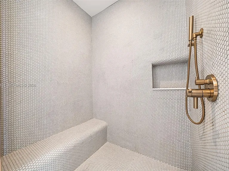 2655 S Bayshore Dr #1906 — Photo 13