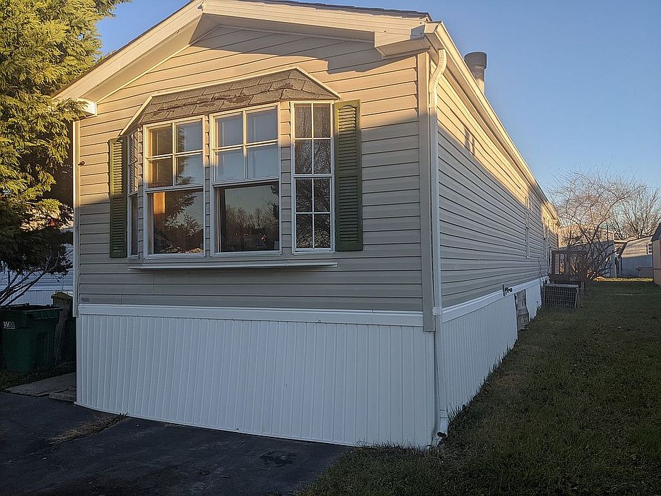 1st image of 1525 Benjamin Dr