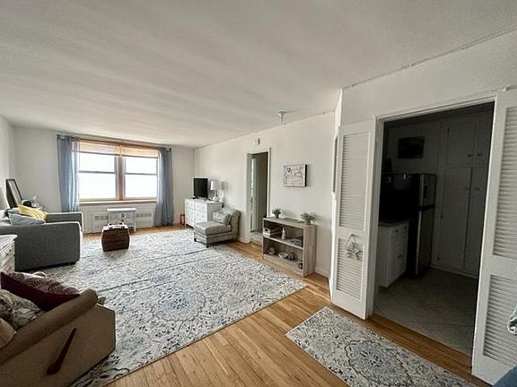 4th image of 133 Beach 120 St #6E