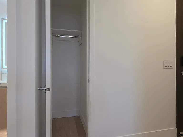 1475 Foster St #701 — Photo 8