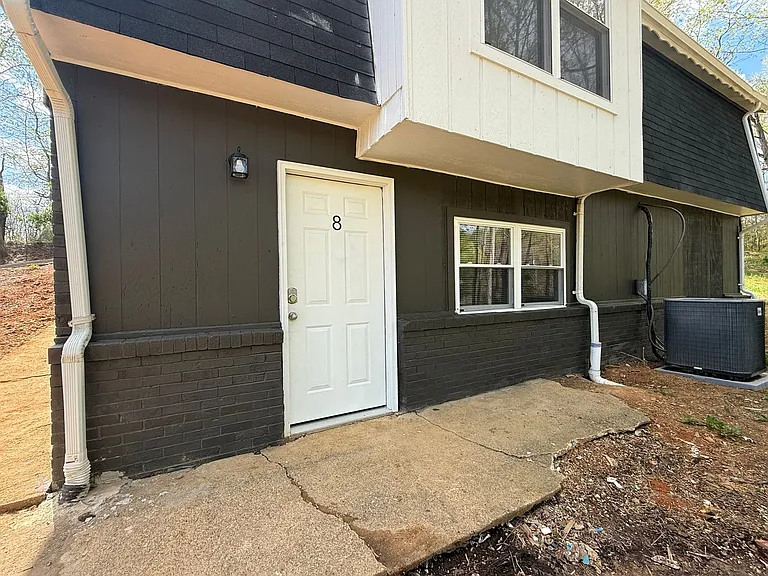 1343-1347 Jackson Hollow Rd — Photo 2