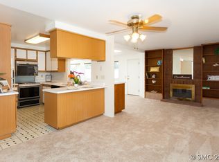 3184 Carr Dr, Oceanside, CA 92056